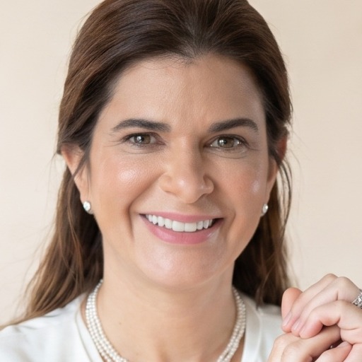 Doutora Larissa Mitraud